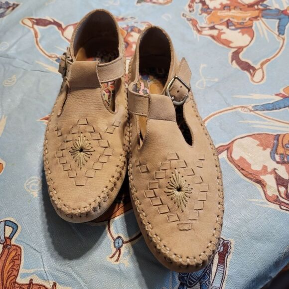 Leather Hush Puppies Mary Jane Sandals NWOT Size 9 - Picture 3 of 13